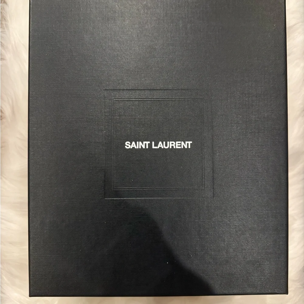NEW, AUTHENTIC YVES SAINT LAURENT YSL Round Purse, Chain And Leather Strap - Picture 9 of 15